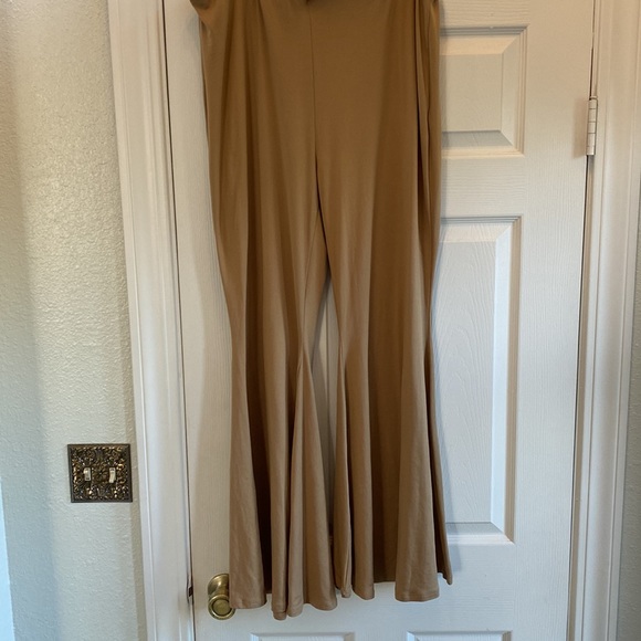 💖Wide Leg/Flare Leg Camel Color Pants. Size 1X EUC💖 - Picture 2 of 6